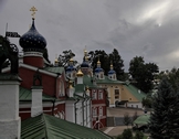 Купола и крыши Псково-Печерского монастыря